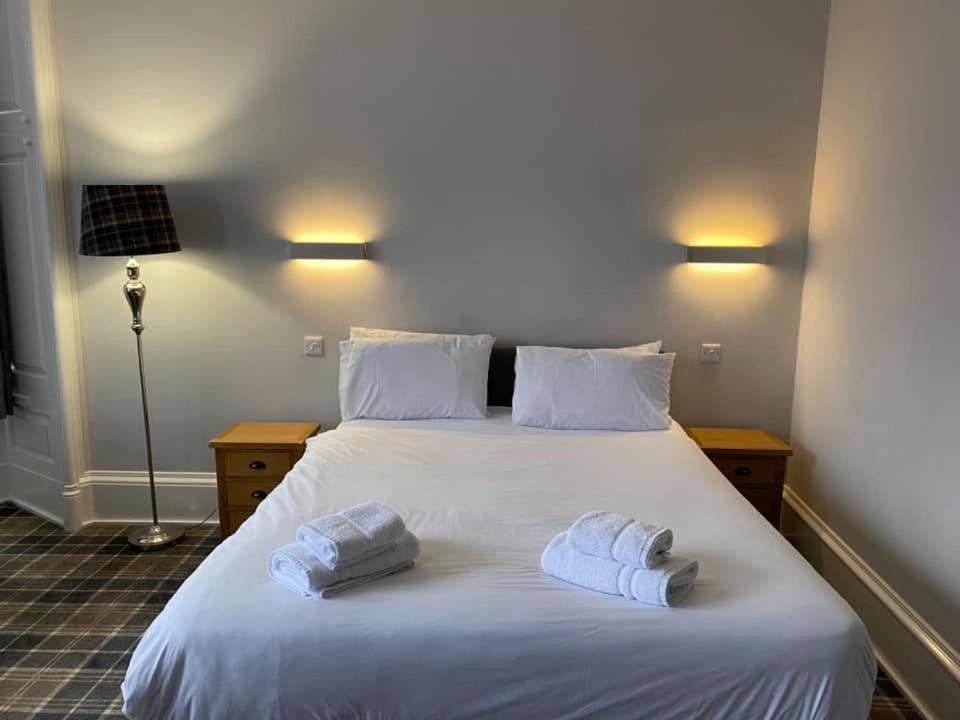 Crown Hotel & Bar Инвернесс Экстерьер фото